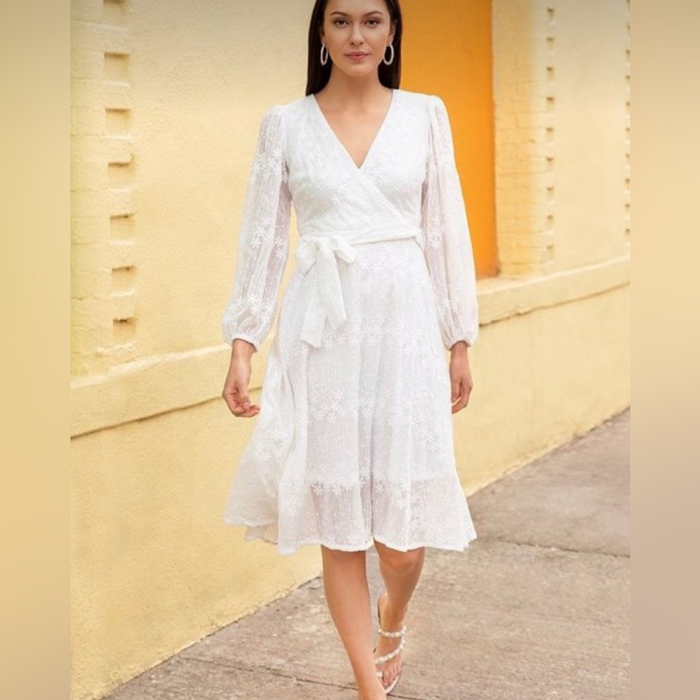 NWT Kensie White Long Sleeve Dress